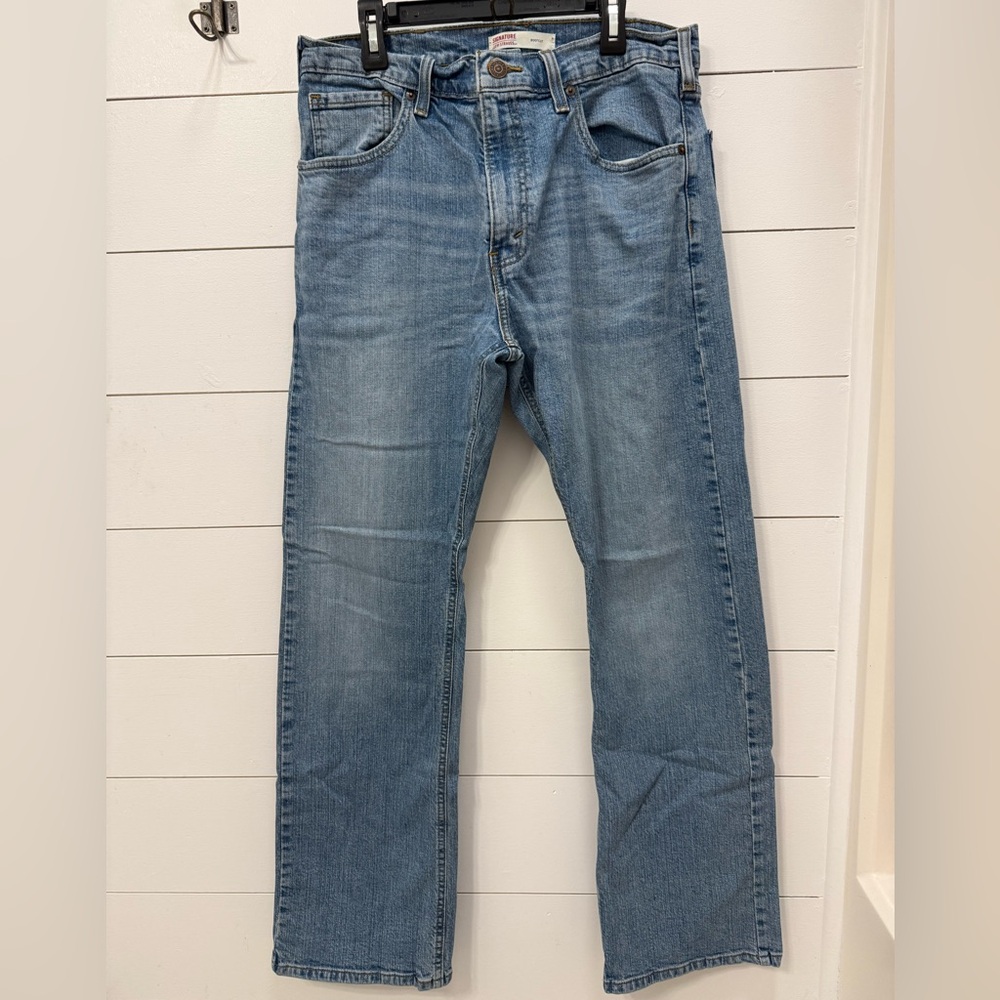 Signature by Levi Strauss Bootcut Jeans Set (34W x 30L) - Picture 2 of 5